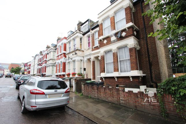 Thumbnail Flat to rent in Hillside Road, London