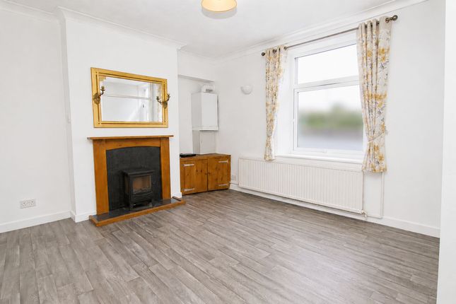 667 Rochdale Road, Todmorden photo 2