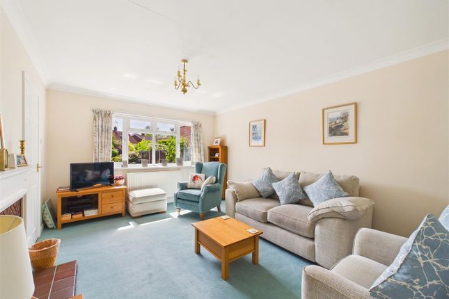 32, Beech Road, Elloughton photo 3