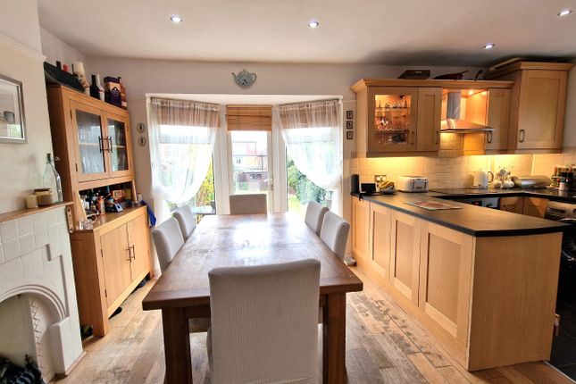 5 Bedroom Semi-Detached House