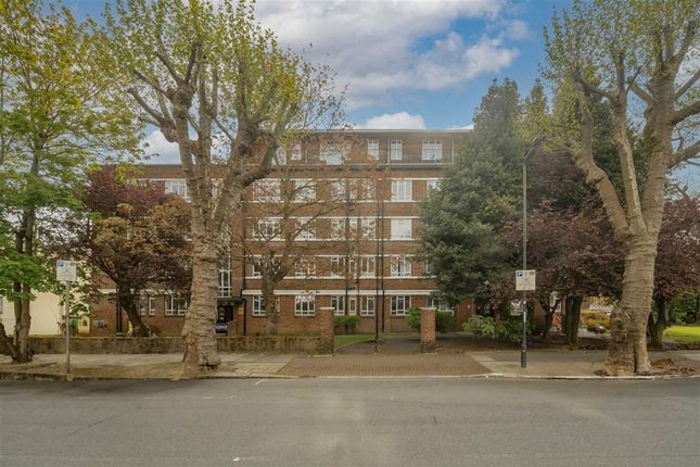 Flat for sale in Mapesbury Road, Mapesbury, London