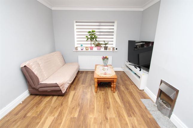 7, Elm Road, Shipley photo 4