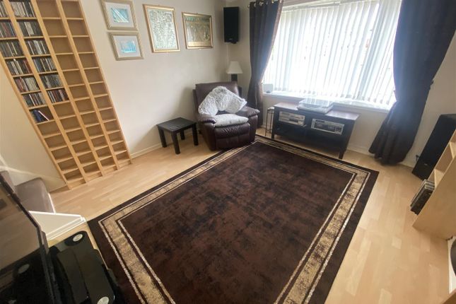 26, Dorchester Court, Whitley Bay photo 4