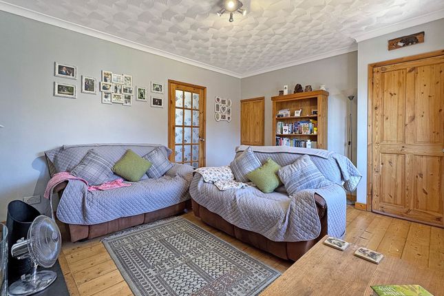 213 Mill Hill Road, Cowes photo 4