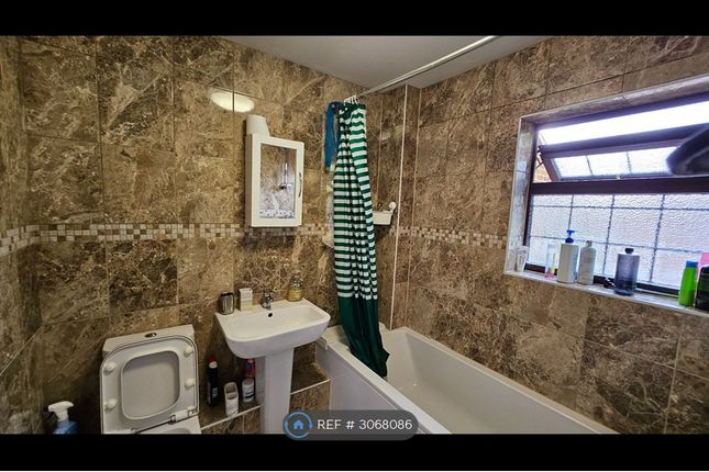Chilcombe Way, Lower Earley, Reading photo 5