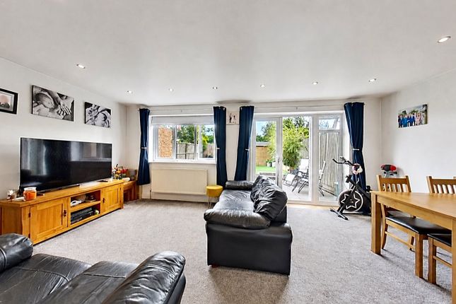 588, Hampton Close, Herne Bay photo 3