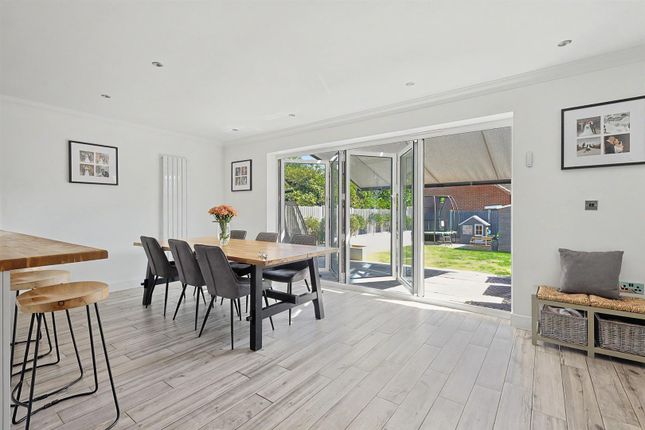 24A, Orchard Avenue, Hockley photo 3