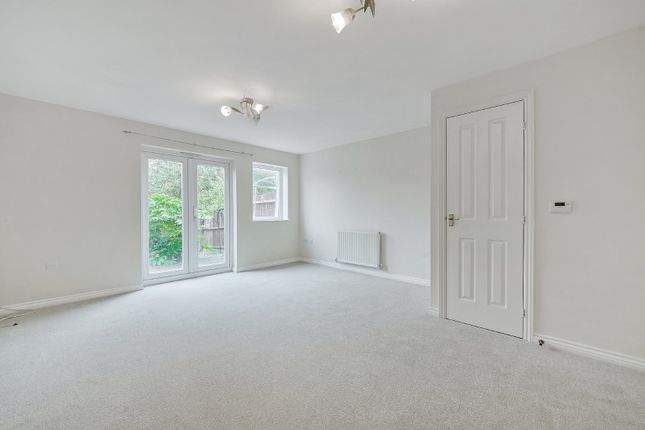 23, Joyford Passage, Gloucestershire photo 3