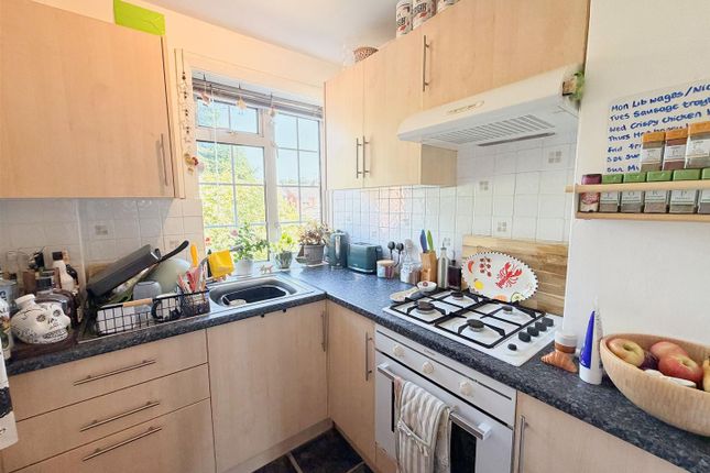 1 Clifton Chambers, Little Common Road, Bexhill-On-Sea photo 3