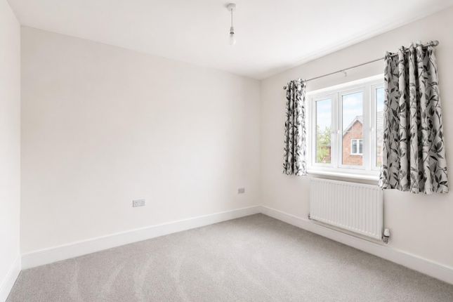 14, Wool Lane, Dursley photo 4