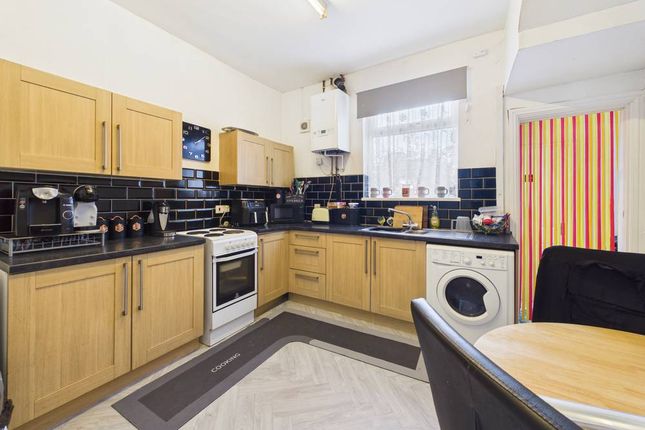 69, Sandringham Street, HULL photo 2