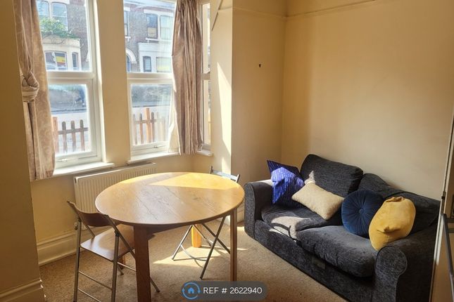 Sitting Room/Dining Room