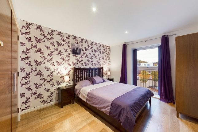 21 Henry Court, Stanmore photo 4