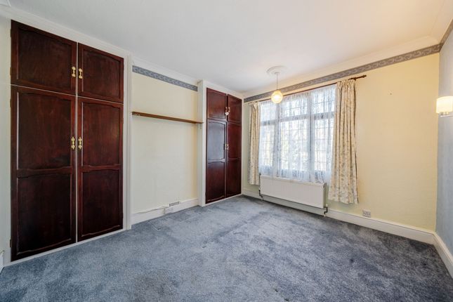 6 Powlett Road, Rochester photo 4
