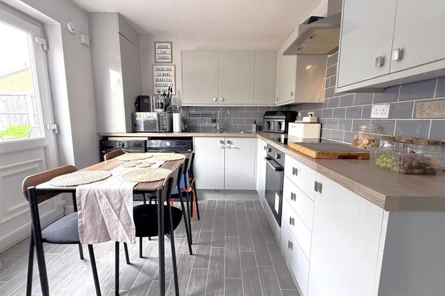 2, Broadleigh Close, West Bridgford photo 2
