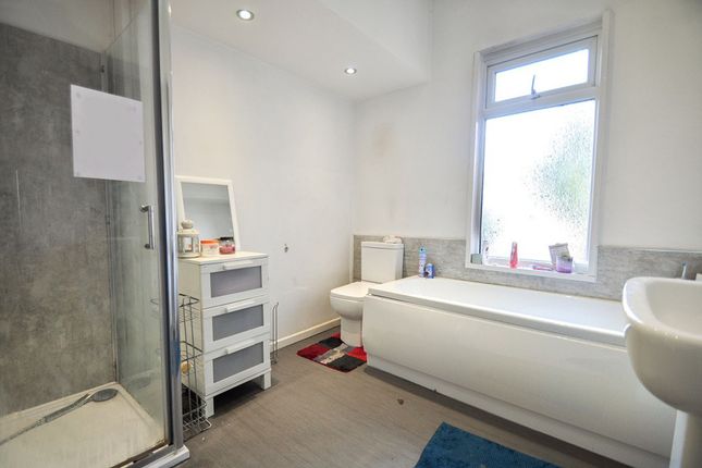 Room 6, 43 Harrow Road, Newport photo 4