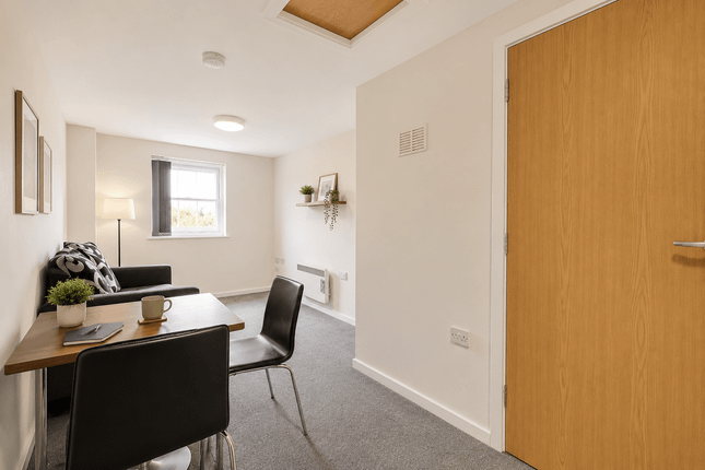 Flat 6, Tomlin House, Orchard Street, Canterbury photo 2