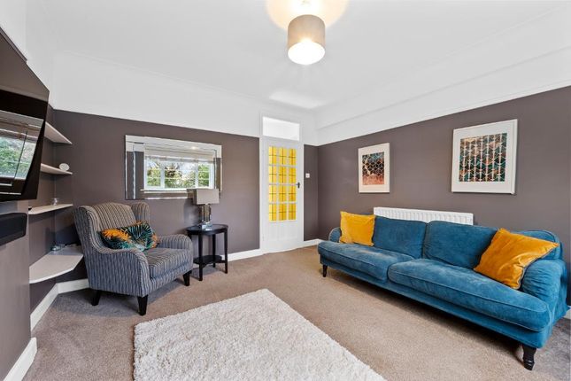 Flat for sale in Bushey Road, Raynes Park, London