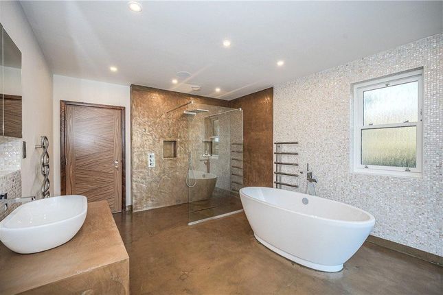 49 Allum Lane, Borehamwood photo 2