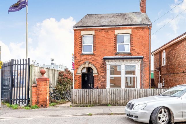 Thumbnail Flat for sale in St. Thomas Road, Spalding