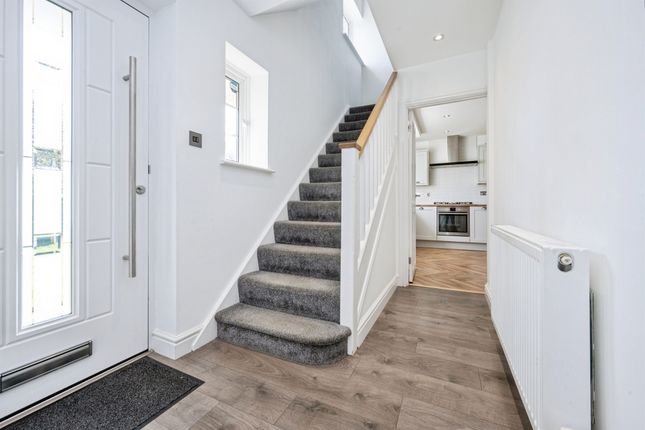 33a, Manor Road, St. Albans photo 3