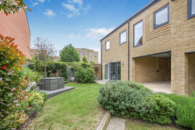 34, Rosefield Lane Newhall, Harlow photo 4