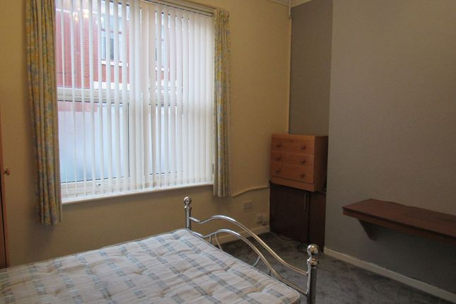 Terraced house to rent in Emmanuel Street, Preston, Lancashire