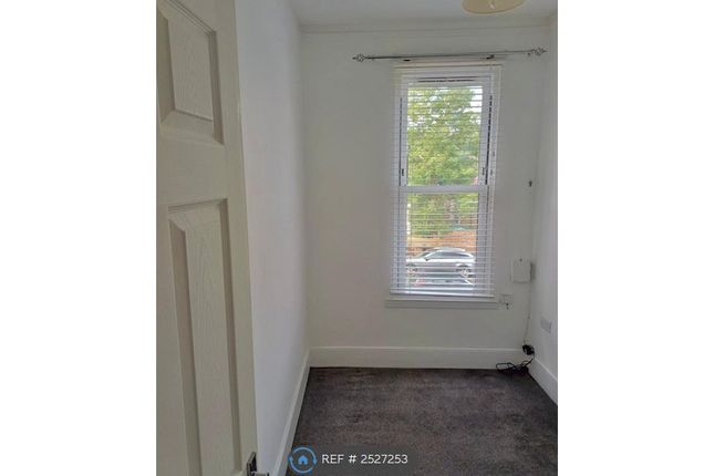 Bedroom 2 (Upstairs)