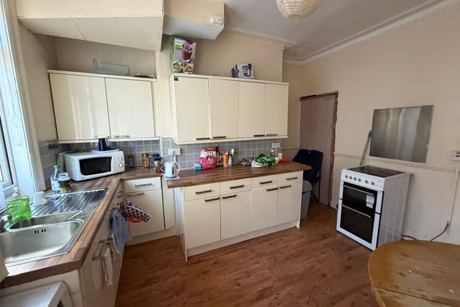 33, Nowell Mount, Leeds photo 3
