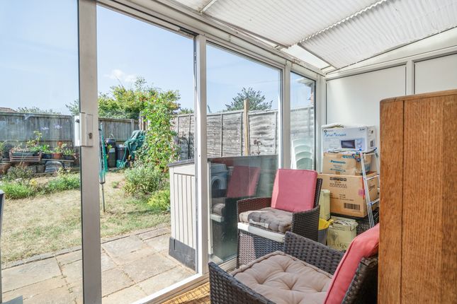 28 Broughton Close, Taunton photo 4
