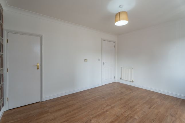 8, The Close, Barnstaple photo 4