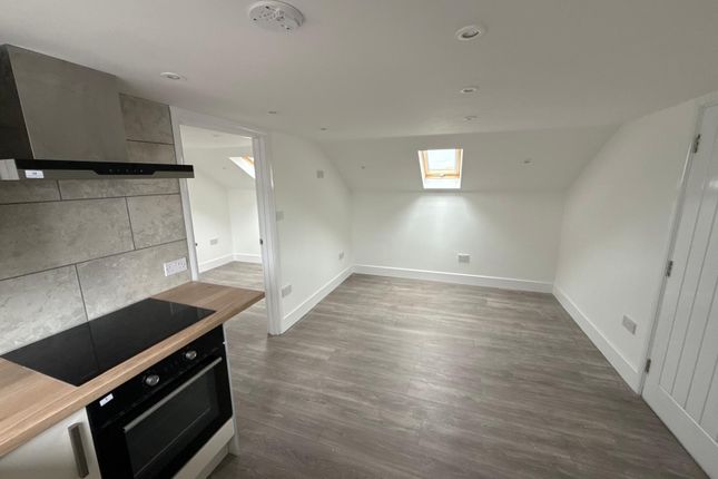 Flat 4 346-348,, Blackpool Road, Preston photo 2