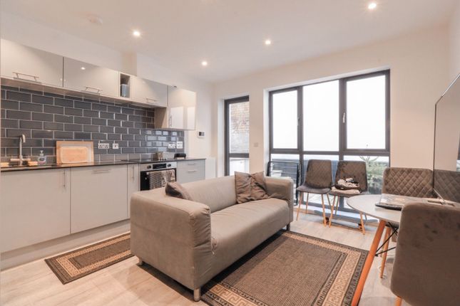 Flat for sale in Liverpool Road, Angel, London