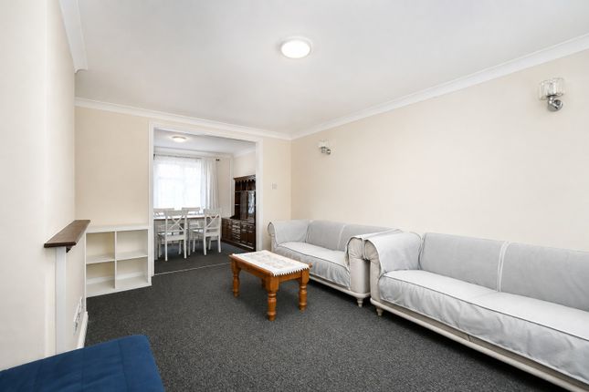 48 Gurney Close, London, Greater London photo 4