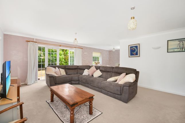 April Lodge, Ashford Road, Tenterden photo 4