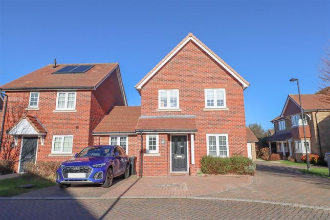 Thumbnail Link-detached house for sale in Penrith Crescent, Wickford