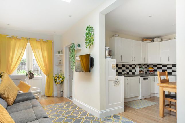 19, Louise Road, DORCHESTER photo 4