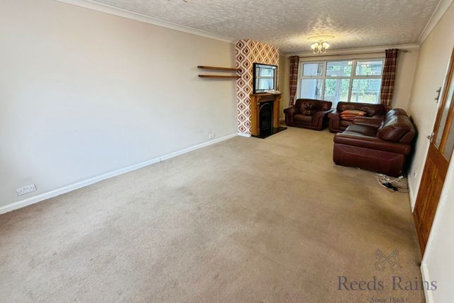 40, Kelvin Avenue, Staffordshire photo 3