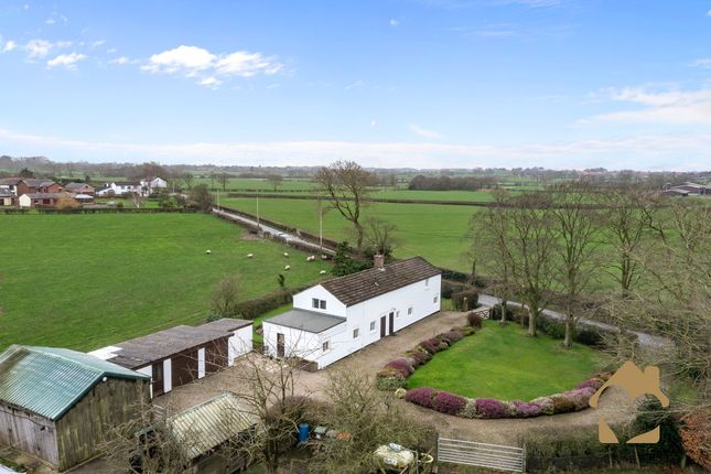 Country house for sale in Springfield House, White House Lane, Preston
