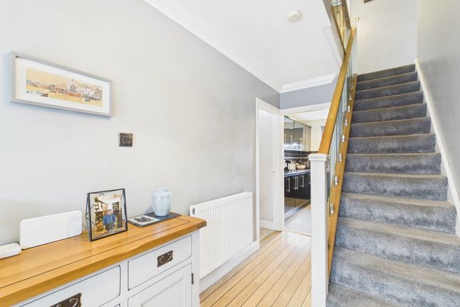 5, Ambergate, Skelmersdale photo 2