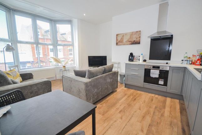 Flat 2, Diamond House, 9 Diamond Street, Saltburn-by-the-sea photo 2