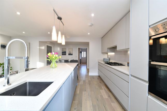 206b, Fairview Road, Stevenage photo 3