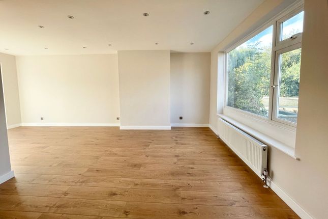9, Wren Way, FARNBOROUGH photo 4