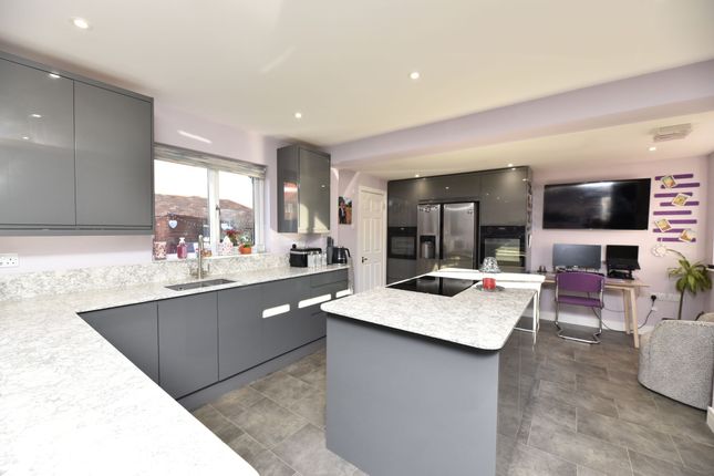 19 Kestrel Way, Sandy photo 2