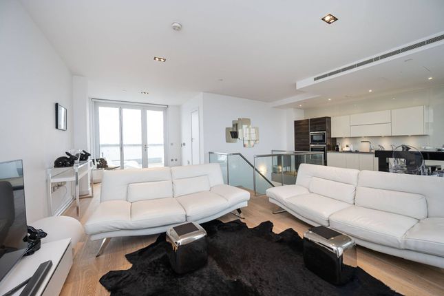 Thumbnail Flat for sale in Avantgarde Tower, Shoreditch, London