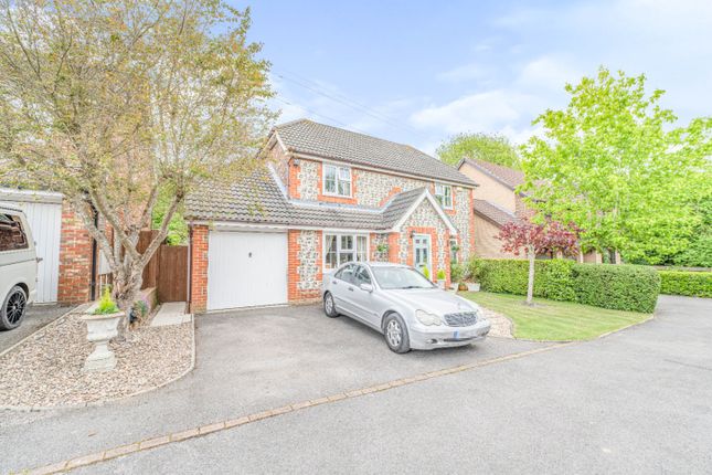 Thumbnail Detached house for sale in Mallett Close, Hedge End, Southampton