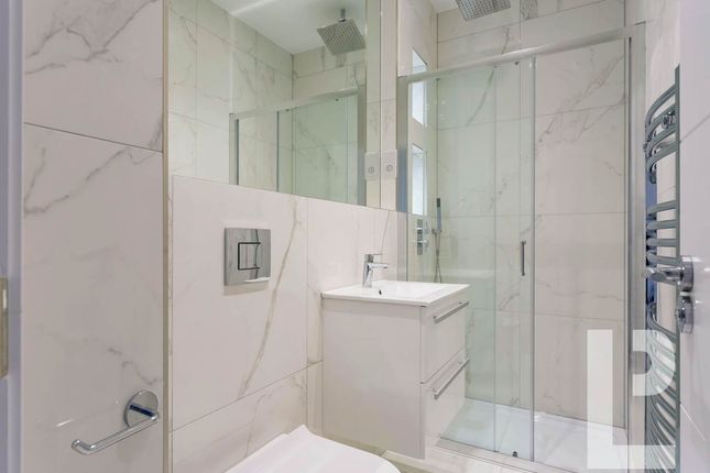 17, Hannah House, Stratford photo 5