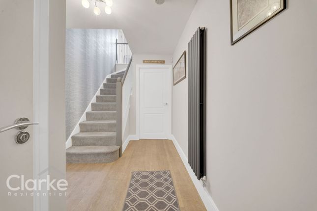 12, Peel Tower Close, Chorley photo 2