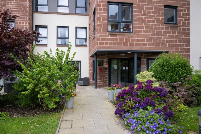 33, Oakwood Court, Inverness photo 2