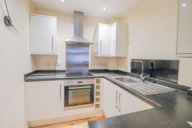 Flat 8,The Reach,687-693, London Road, Westcliff-On-Sea photo 2